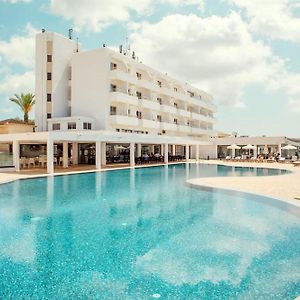 Piere - Anne Beach Hotel
